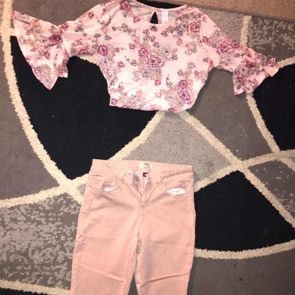 Crop top and skinny jeans